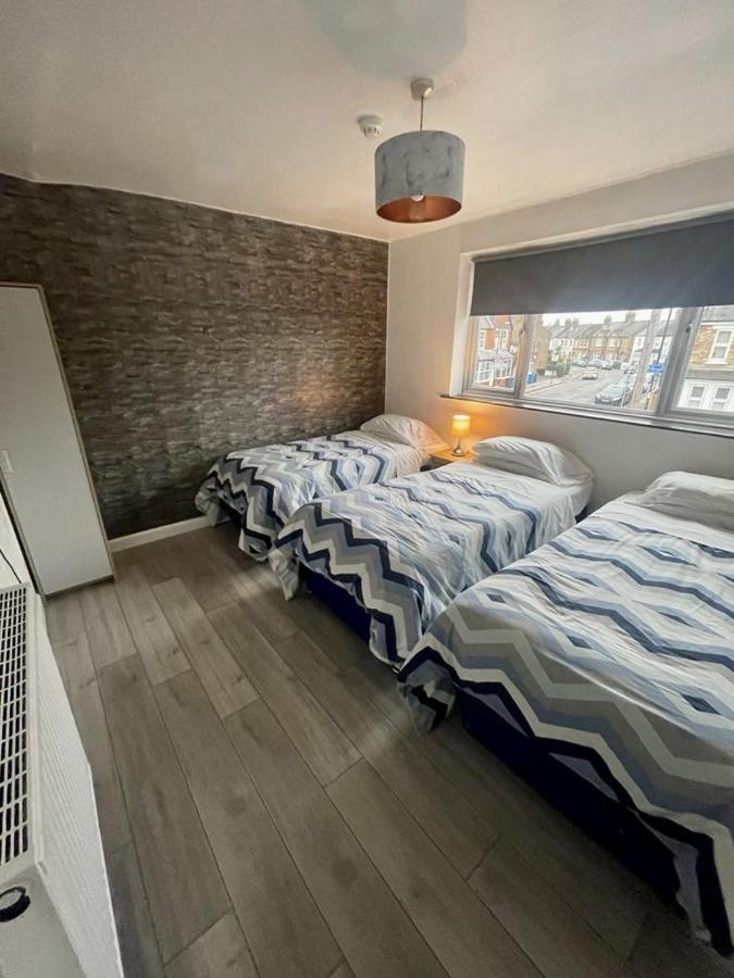 Top Twenty Bed And Breakfast Windsor Exterior foto